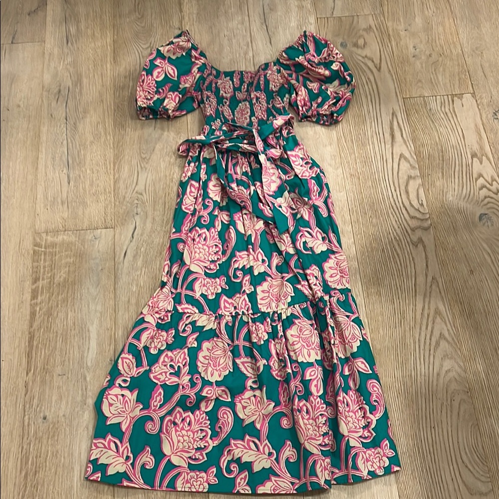 Flying Tomato Floral Puff Sleeve maxi Dress. Size small.